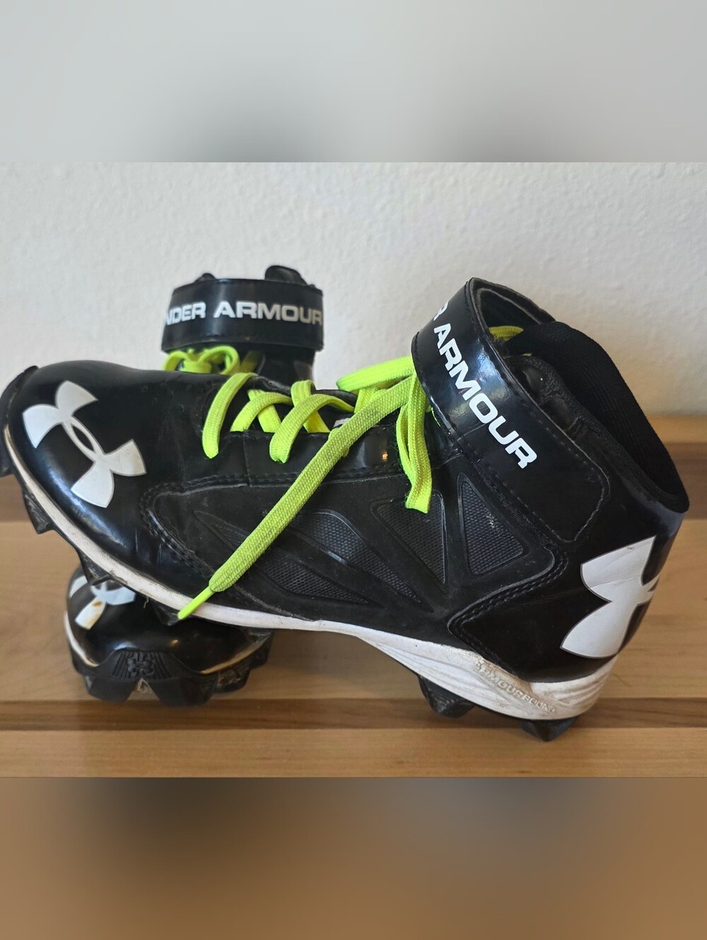 Under Armour Kids Football Cleats